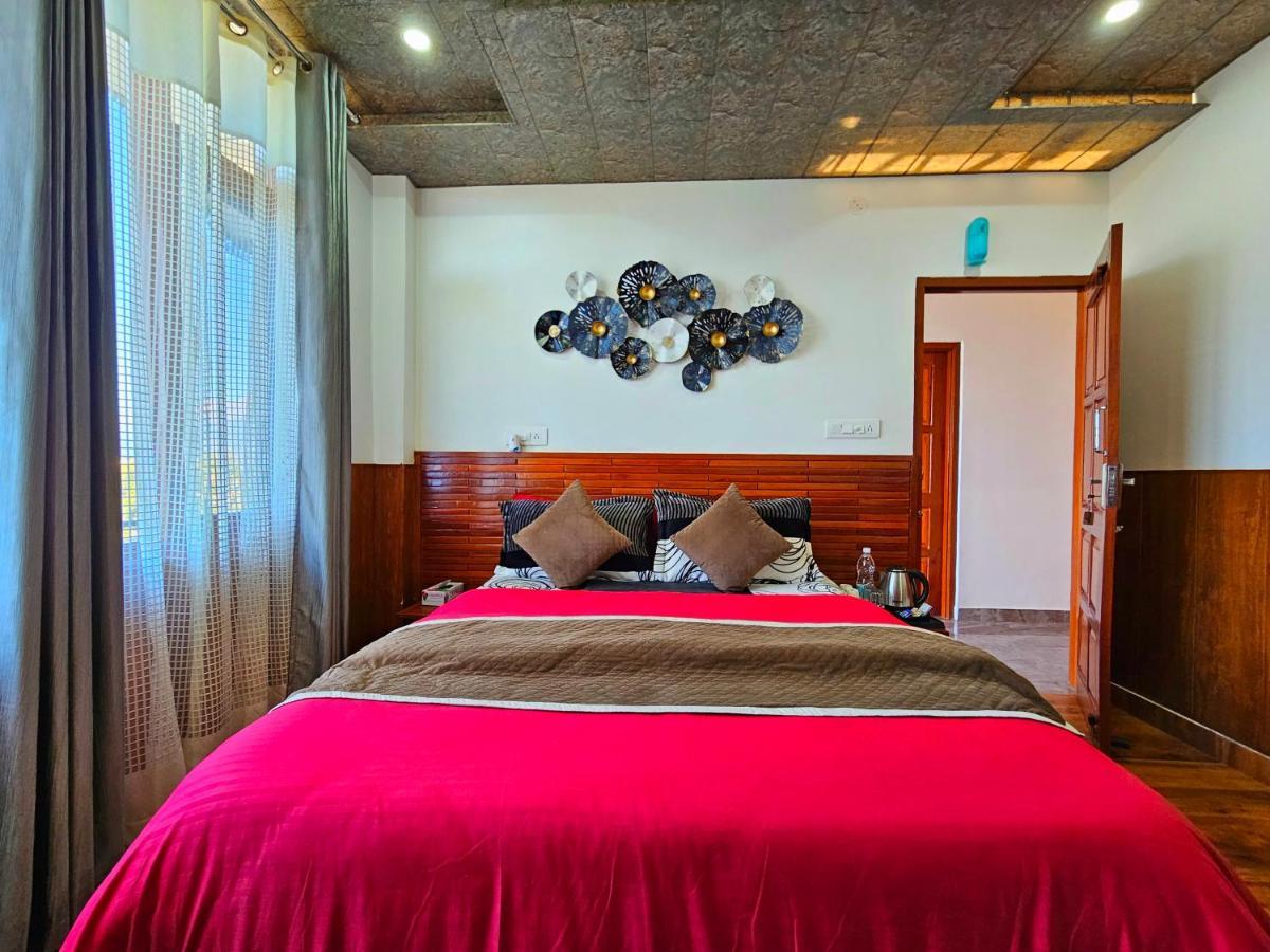 The Tulip Bir Hotel Екстериор снимка
