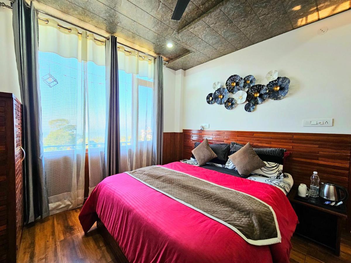 The Tulip Bir Hotel Екстериор снимка