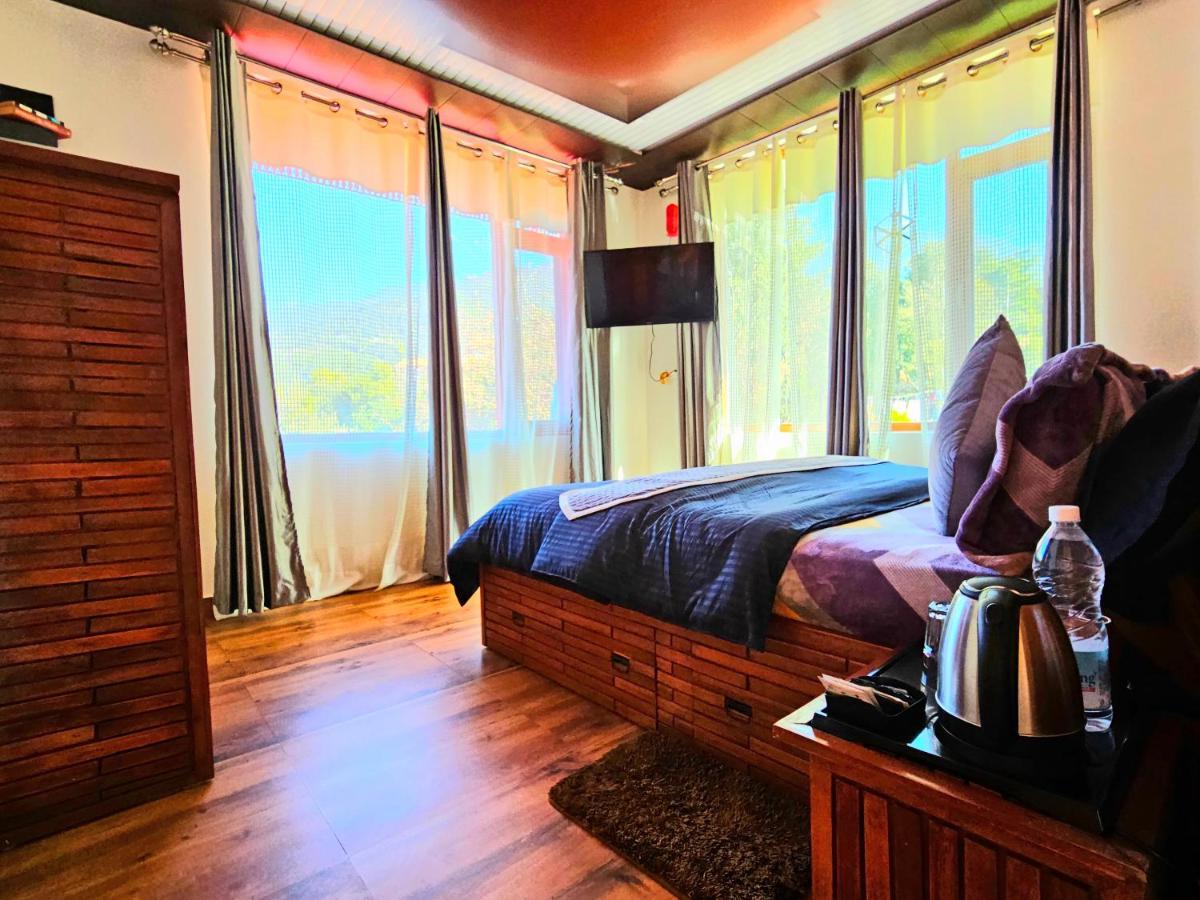 The Tulip Bir Hotel Екстериор снимка