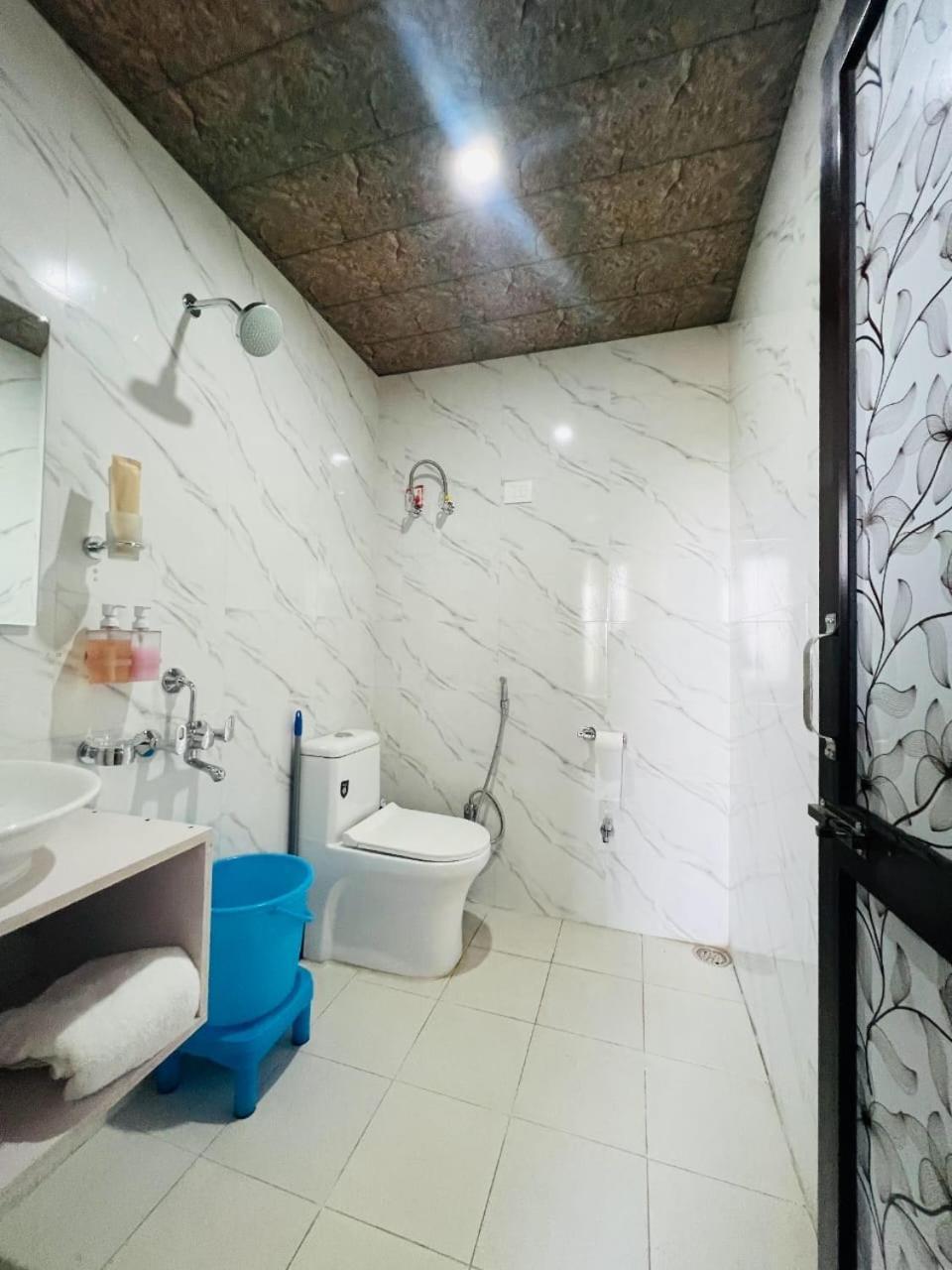 The Tulip Bir Hotel Екстериор снимка