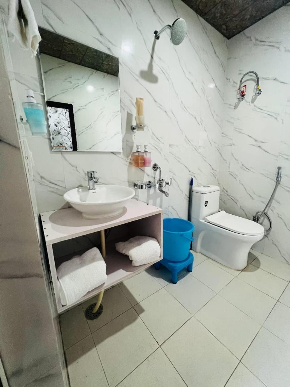 The Tulip Bir Hotel Екстериор снимка